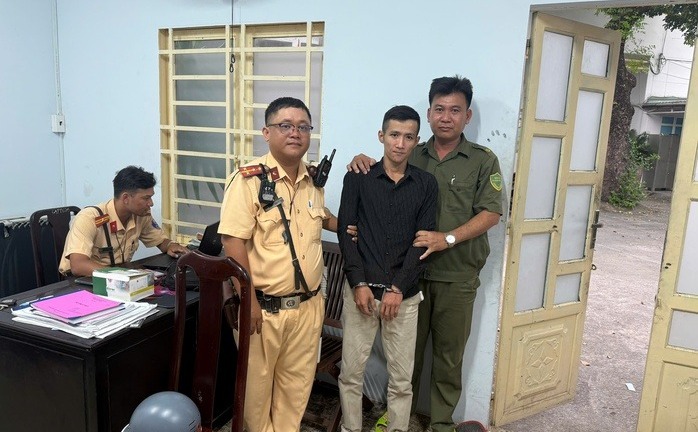 Bắt Đinh Công Hùng tàng trữ trái phép chất ma tuý