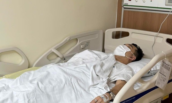 Ca sĩ Ưng Hoàng Phúc nhập viện