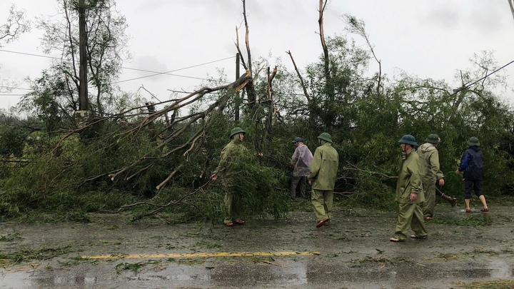 Bộ Xây dựng: Chủ động cao nhất, hành động nhanh nhất ứng phó cơn bão số 12