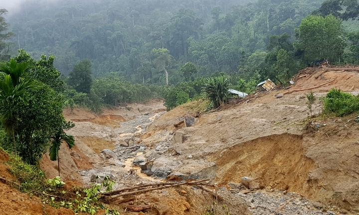 Ảnh hưởng hoàn lưu bão Fengshen, xã phường nào ở miền Trung có thể bị lũ quét?