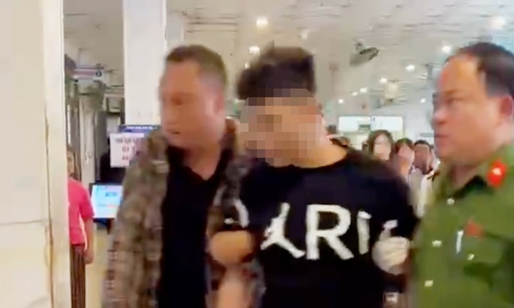 Clip: Bắt nghi phạm tấn công nhiều người ở bệnh viện Sản Nhi Nghệ An