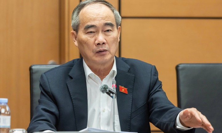 Đảm bảo tiền lương tối thiểu để 1 người đi làm có thể nuôi được 1 người con