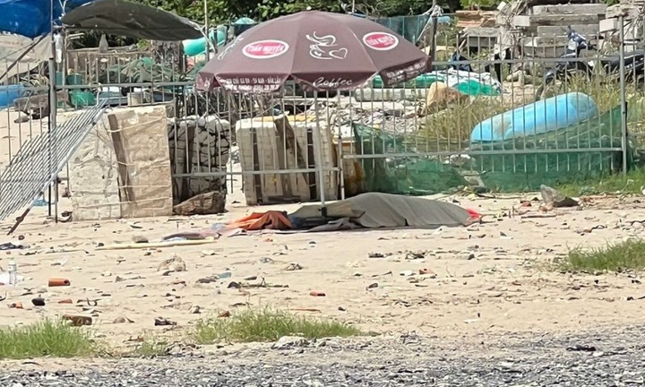 Điều tra vụ thi thể nam giới trôi dạt vào chân cầu Xóm Bóng ở Khánh Hòa