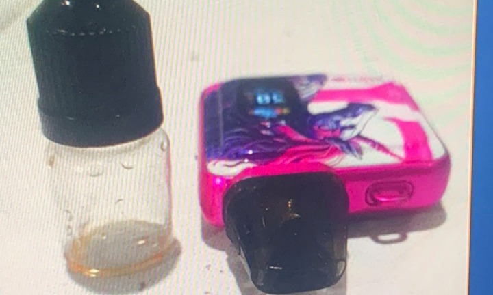 Tin tức đời sống 24/10: Bé 3 tuổi chảy nước mũi có mùi hôi khó chịu, bác sĩ gắp ra