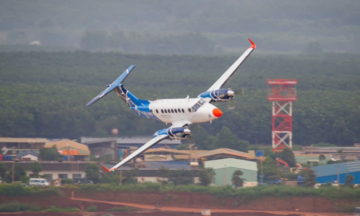 Bay hiệu chuẩn kỹ thuật hệ thống Radar và ADS-B tại sân bay Long Thành