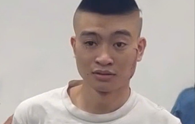 Bắt Nguyễn Đình Quang - đối tượng cướp giật điện thoại của người dân rồi trốn ra nước ngoài