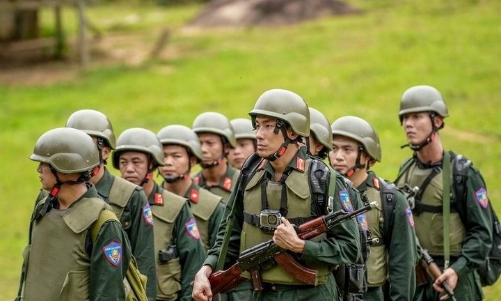 Tăng Duy Tân, Hưng Nguyễn nhập viện, không tham gia tái hiện đại án ma túy trong Chiến sĩ quả cảm