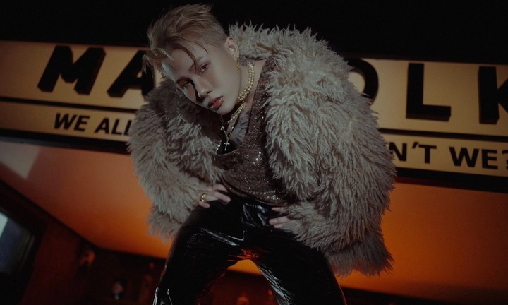 Jack thông báo tạm dừng mọi hoạt động biểu diễn