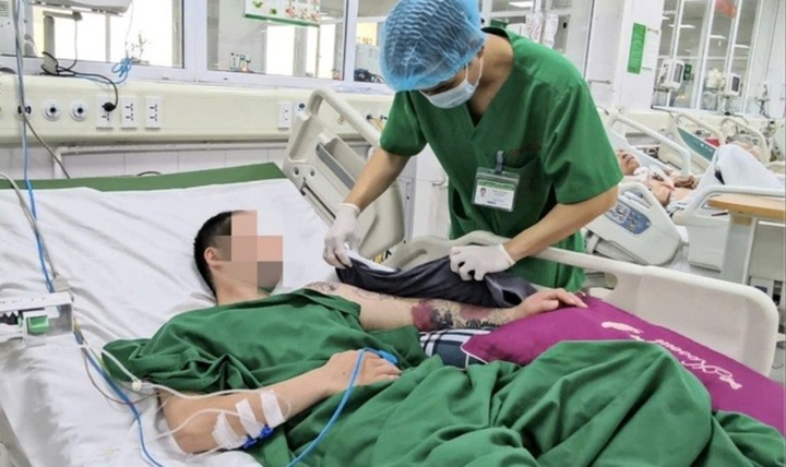 Tin tức đời sống 31/10: Thợ mộc suýt mất cánh tay chỉ vì bị muỗi đốt