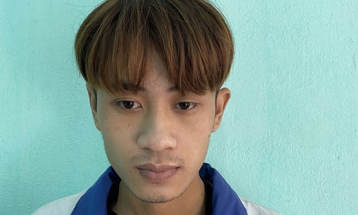 Kẻ sát hại cặp vợ chồng hàng xóm thản nhiên nói một câu tại tòa gây phẫn nộ