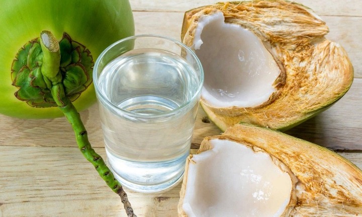 Uống nước dừa có chữa viêm họng ?