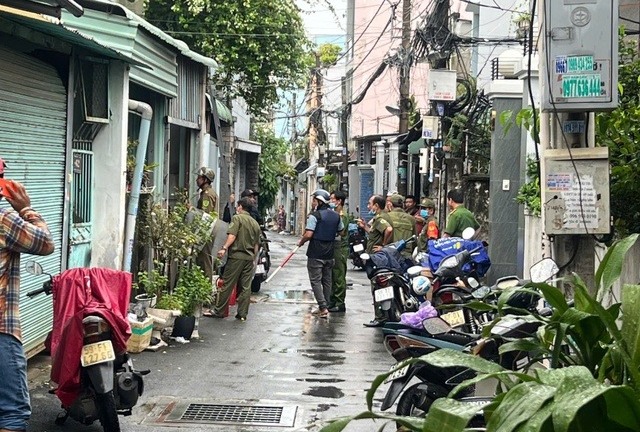 Danh tính người đàn ông tấn công hàng xóm rồi châm lửa đốt nhà