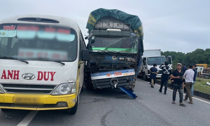 Thông tin vụ tai nạn giao thông liên hoàn trên cao tốc Hà Nội - Thái Nguyên
