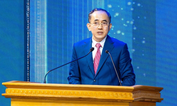 Tỷ phú sở hữu khối tài sản gần 9.000 tỷ đồng đạt chuẩn chức danh giáo sư năm 2025