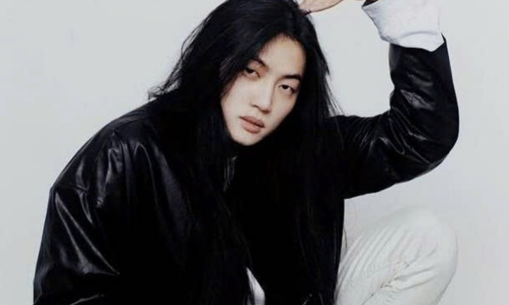 Nam người mẫu nổi tiếng qua đời ở tuổi 35