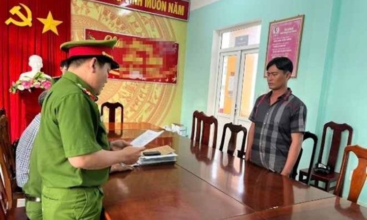 Khởi tố Trịnh Văn Đủ - đối tượng tắt thiết bị giám sát hành trình, chuyển hải sản trái phép về Việt Nam