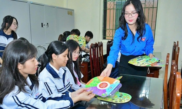 Sôi nổi các hoạt động hưởng ứng Ngày Pháp luật Việt Nam trên khắp các địa phương