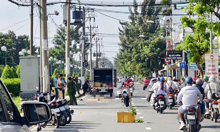 Tin tức tai nạn giao thông mới nhất ngày 10/11: Đâm vào xe tải, người đàn ông tử vong