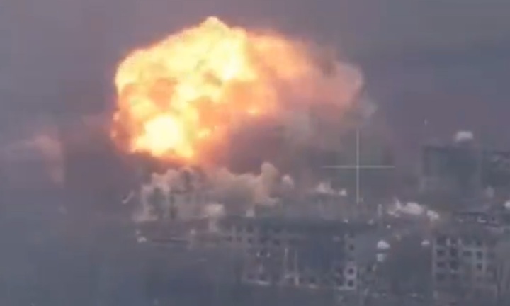 Clip: Nga giáng đòn