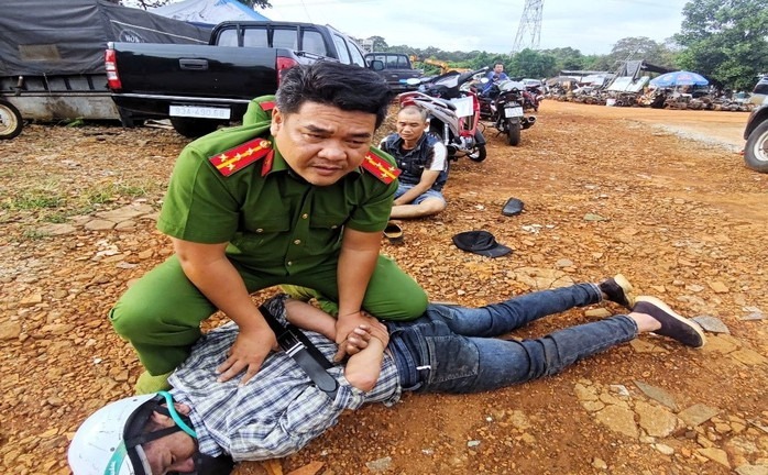 Công an truy đuổi hơn 5 km, bắt giữ Lê Văn Hậu cùng Trịnh Văn Chiêm