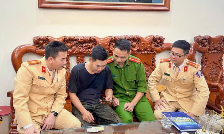 Thu thập gần 14.000 hồ sơ dữ liệu đăng ký xe, giấy phép lái xe sau hơn một ngày triển khai cao điểm ở Hà Nội