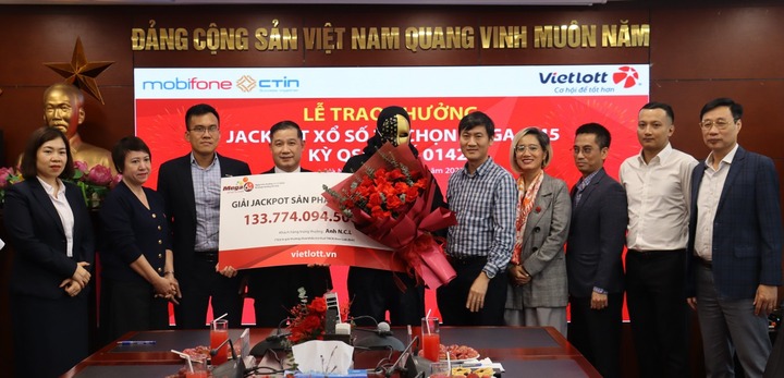 Người đàn ông ở Khánh Hòa trúng Vietlott 133,7 tỷ đồng sau 2 năm chỉ mua một dãy số