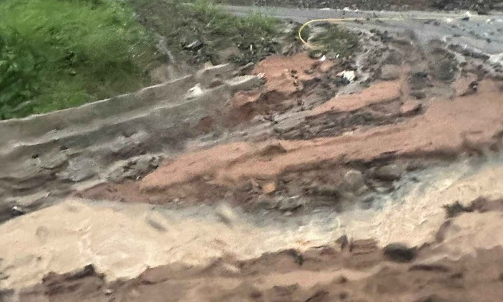 Khánh Hòa: Đèo Khánh Sơn sạt lở do mưa lớn, nhiều hộ dân bị cô lập