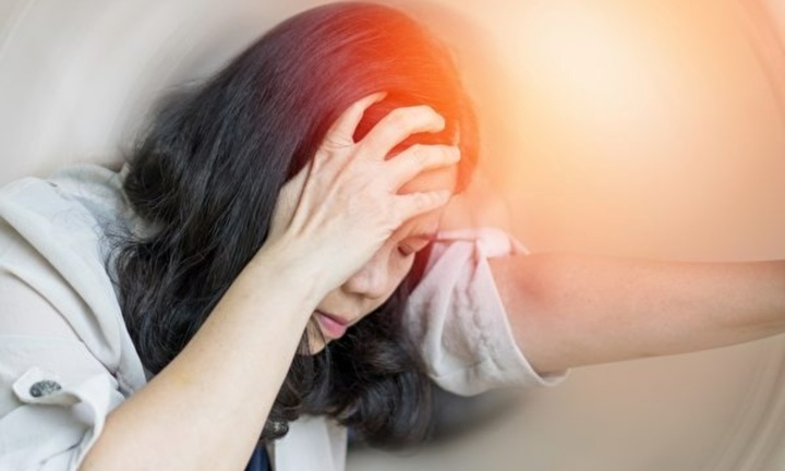 Cảnh báo nguy cơ đột quỵ não trong mùa đông ở người cao tuổi