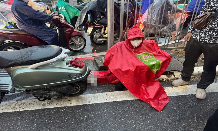 Hà Nội:  CSGT và người dân kịp thời khống chế đối tượng cướp xe máy