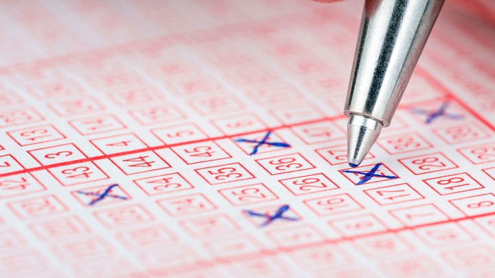 U70 trúng số 102 tỷ đồng, dùng kế