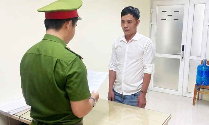 Khởi tố, cấm đi khỏi nơi cư trú đối với Trần Viết Lực