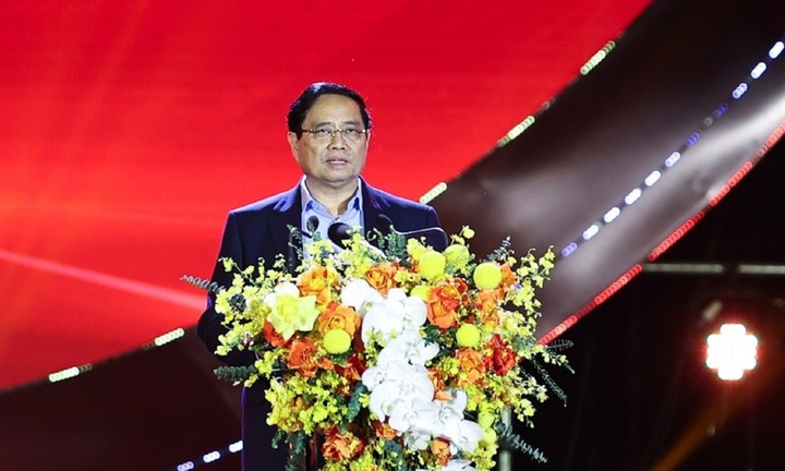 Thủ tướng kêu gọi chung sức đồng lòng, đồng cam cộng khổ, chia sẻ với đồng bào miền Trung