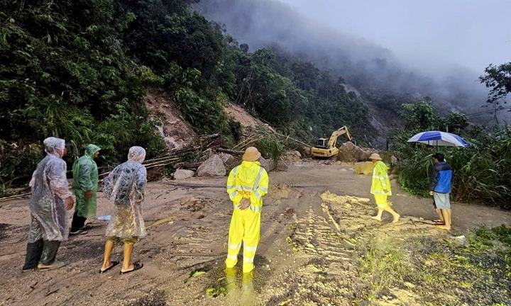 Tin thời sự ngày (28/11): Lâm Đồng công bố tình huống thiên tai khẩn cấp