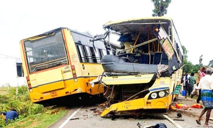 2 xe buýt tông nhau trực diện, 30 người thương vong ở Ấn Độ