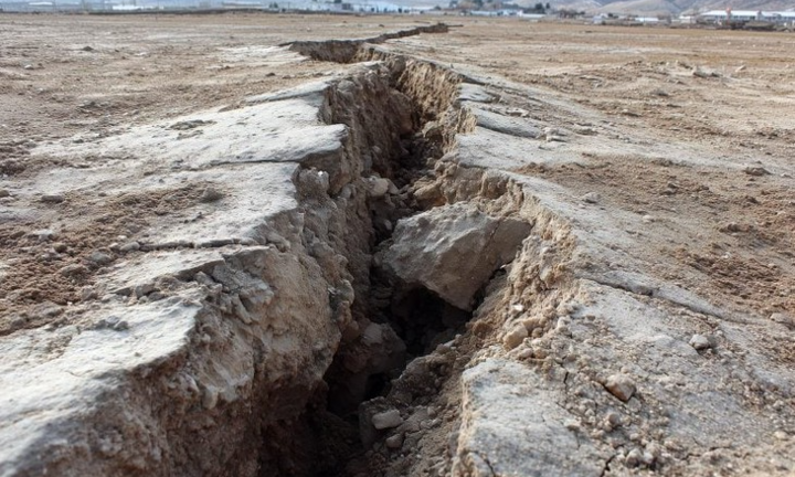 Phát hiện đứt gãy sâu dưới lòng đất có khả năng 