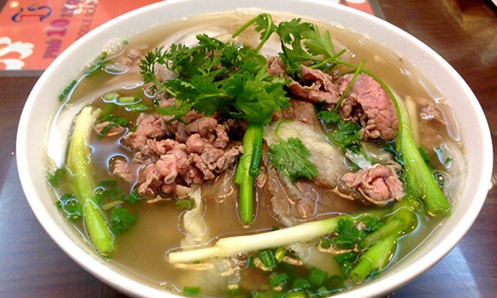 Cách làm phở tái lăn thơm ngon bổ dưỡng