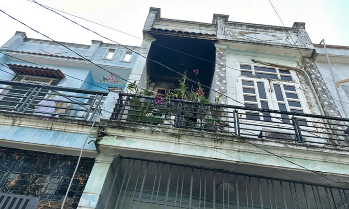 Hiện trường vụ cháy nhà khiến 1 bé gái tử vong, 3 người bị thương ở TP.HCM