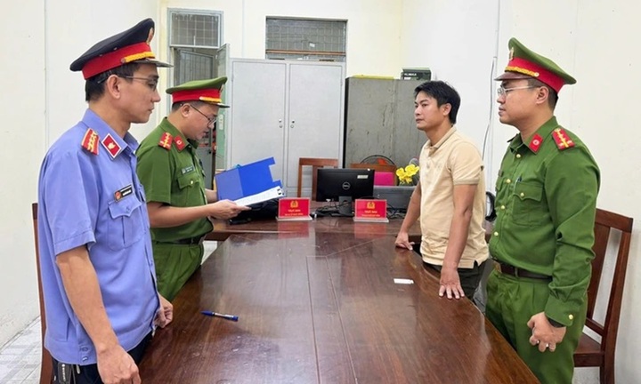 Bắt giám đốc Văn Đức Quý