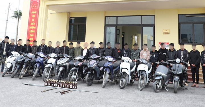 Triệu tập 27 thanh thiếu niên dùng hung khí