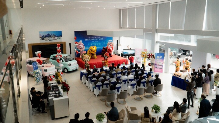 Khai trương Showroom Bestune Đại Việt Võ Chí Công
