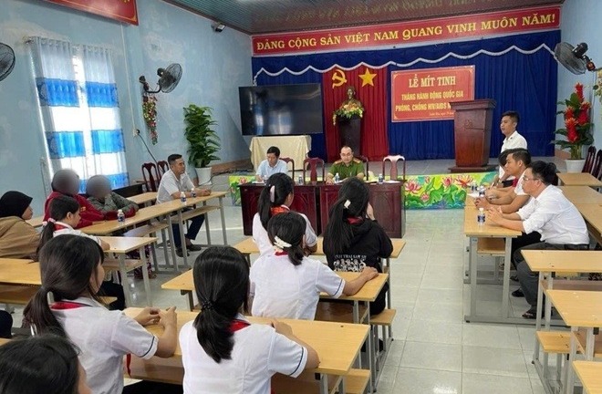 Tin tức giáo dục 24h: Công an Đồng Nai kịp thời ngăn chặn mâu thuẫn giữa các học sinh THCS