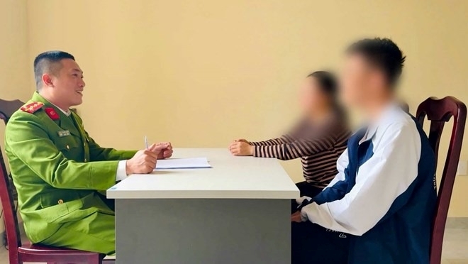 Giải cứu nam sinh bị thao túng tâm lý, ép chuyển tiền, di chuyển từ Thái Nguyên vào Huế