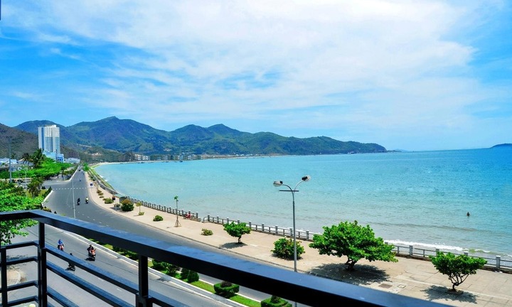  Du lịch Nha Trang ngắm bãi Tiên như thực như mơ