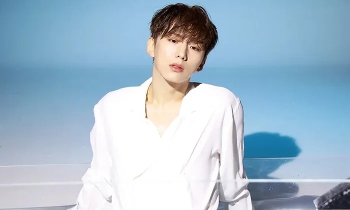 Thành viên nhóm nhạc đình đám nhập viện vì viêm dạ dày và ruột cấp tính