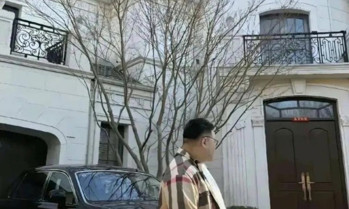 Tỷ phú 35 tuổi sở hữu 