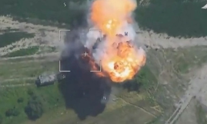 Nga dội hỏa lực 