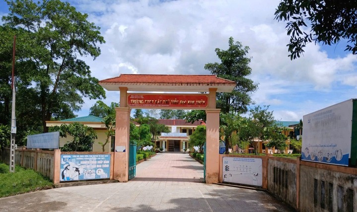 Vụ học sinh ngộ độc ở Quảng Trị: Bị phạt gần 200 triệu đồng, trường xin xã hỗ trợ