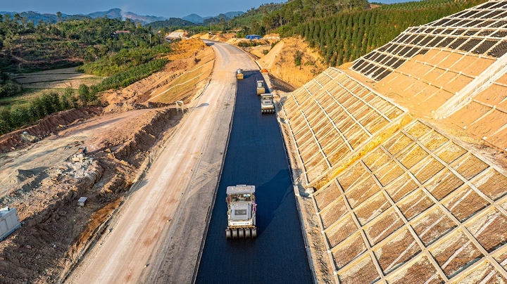 Thông tuyến dự án cao tốc cửa khẩu Hữu Nghị - Chi Lăng