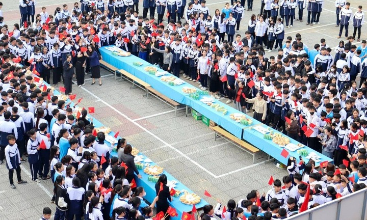 U22 Việt Nam giành HCV, thầy hiệu trưởng ở Hải Phòng mời toàn bộ học sinh ăn sáng