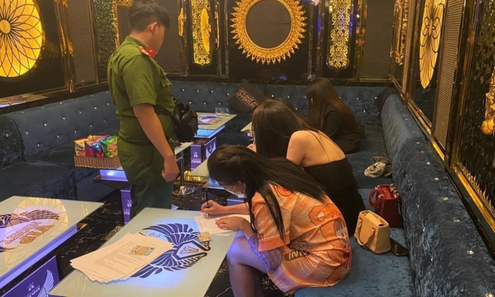 Doanh nghiệp tại TP.HCM phải cam kết không hoạt động mại dâm